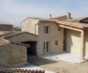 Reconstruction et rénovation d'une maison d'habitation - AFD Architecte