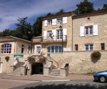 Restauration de la maire d'Allex. Le bâtiment public a été restauré par AFD Architecture en conservant l'architecture du bâtiment.