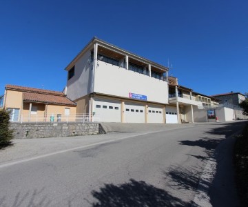 Réhabilitation du bâtiment d'un centre culturel et sportif