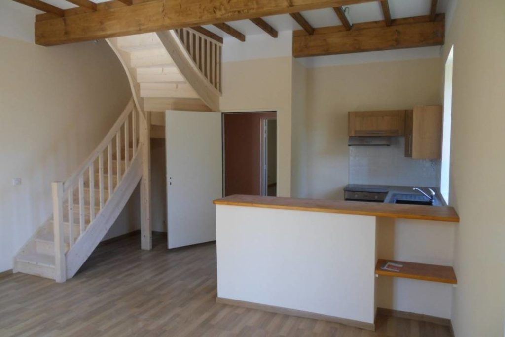 Restructuration d'un ensemble de corps de ferme - AFD Architecture