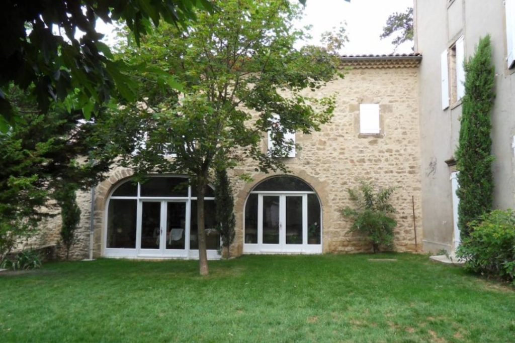 Restructuration d'un ensemble de corps de ferme - AFD Architecture