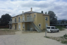 Construction de logements agricoles avec ossature métallique - AFD Architecte