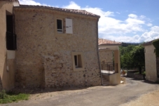 Réhabilitation d'une maison de village par AFD Architecte